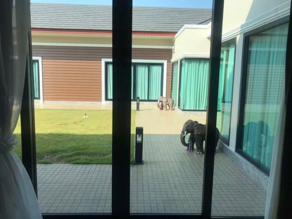 Tinna Resort Ban Nong Mai Ngam 외부 사진